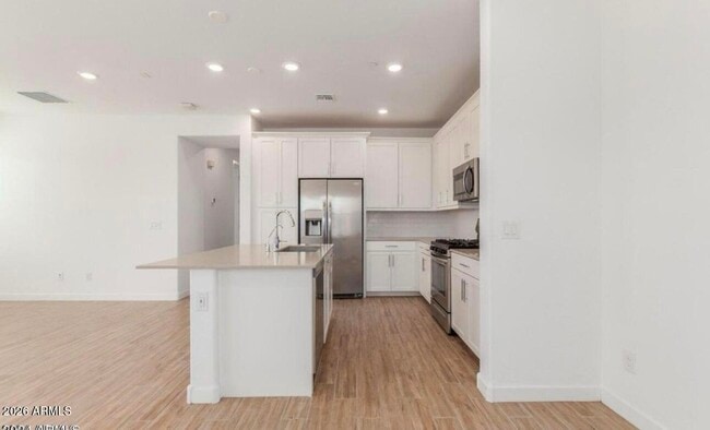 Building Photo - 4077 S Sabrina Dr