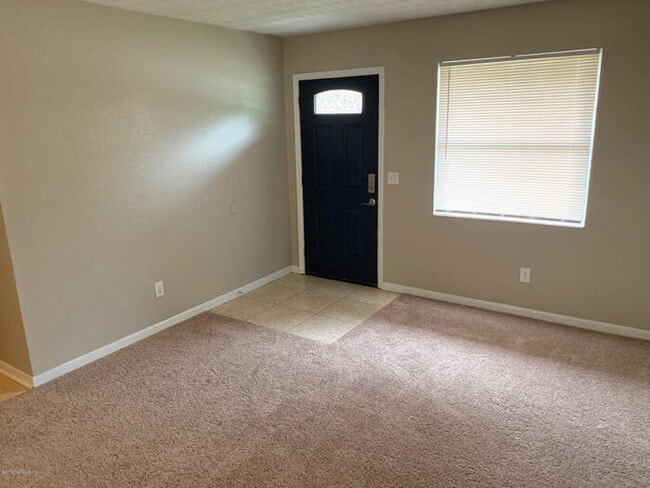 Building Photo - Coming Soon | 3BR Westside Home Close to NAS Jax & Cecil Field