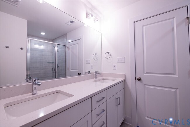 Building Photo - 15320 Oasis Sun Aly