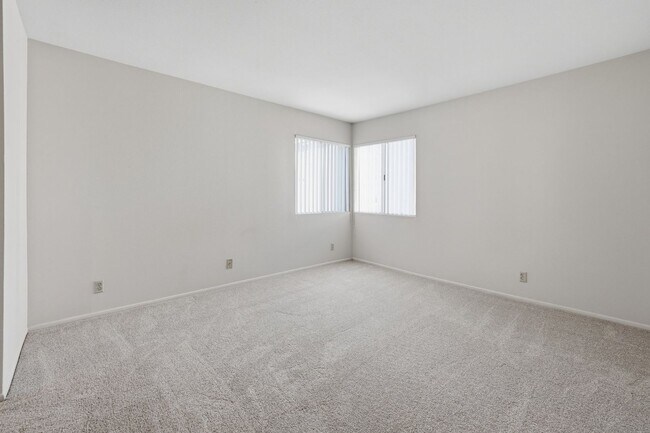 Building Photo - 26842 Claudette St