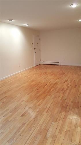 Building Photo - 7 E Lawrence Park Dr E