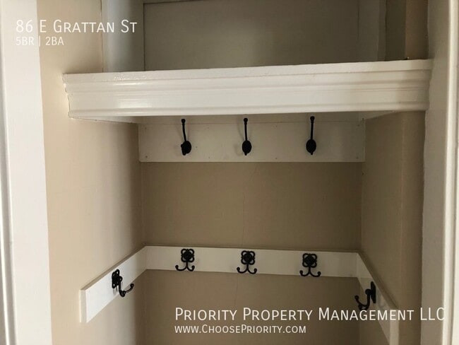 Building Photo - 86 E Grattan St