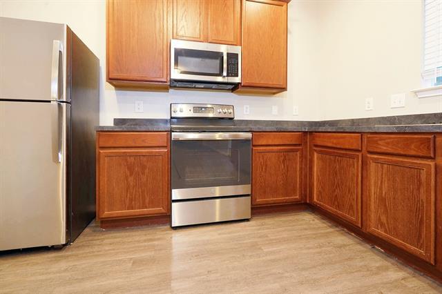 Building Photo - 1612 Cambridge Dr