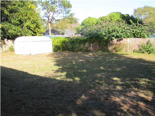 Building Photo - 203 Amellia Pl
