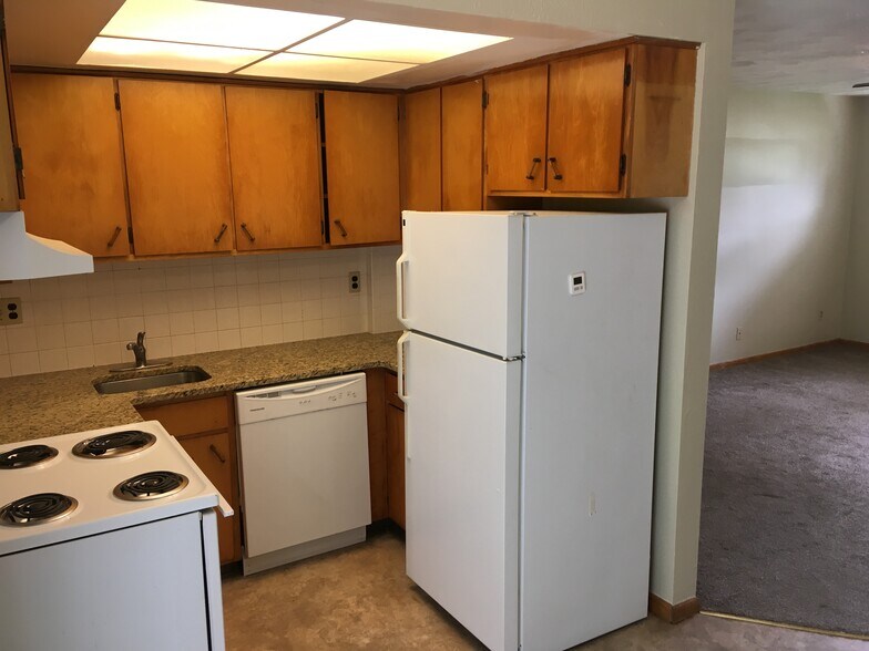 Building Photo - 7681 Daytona St NW