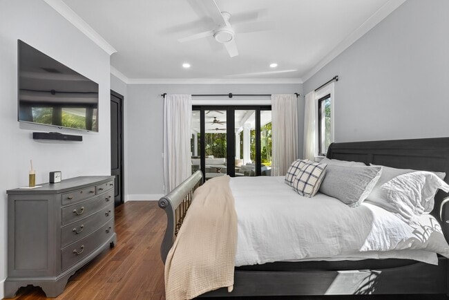 Building Photo - 940 Greenbriar Dr