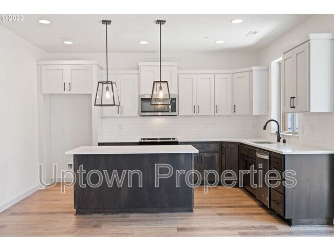 Building Photo - 2507 S Cache Cir