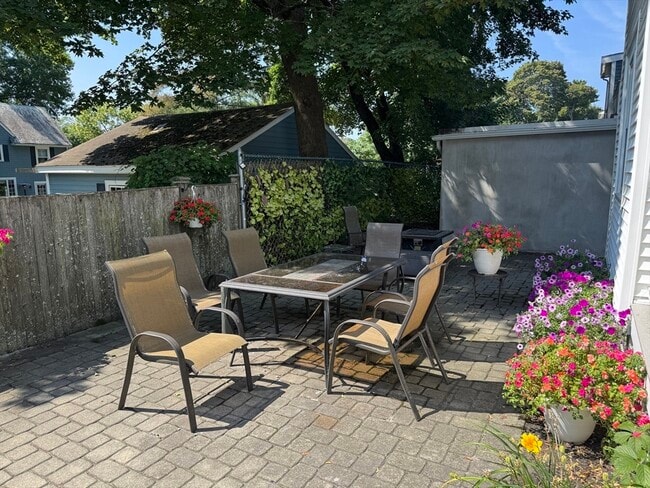 Building Photo - 39 Chester Rd