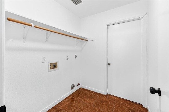 Building Photo - 1229 Laurelleaf Dr