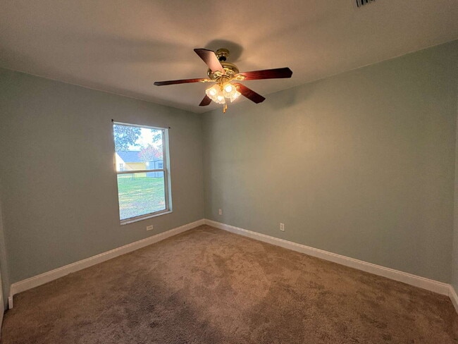 Building Photo - Charming Rental Home in Northwest Ocala – Comfort, Convenience & Value!