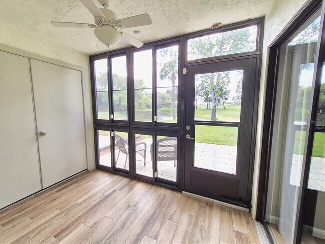 Building Photo - 509 Meadow Ln