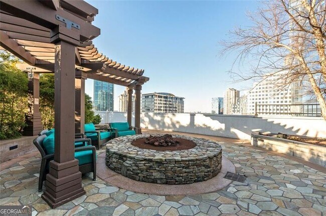 Building Photo - 3324 Peachtree Rd