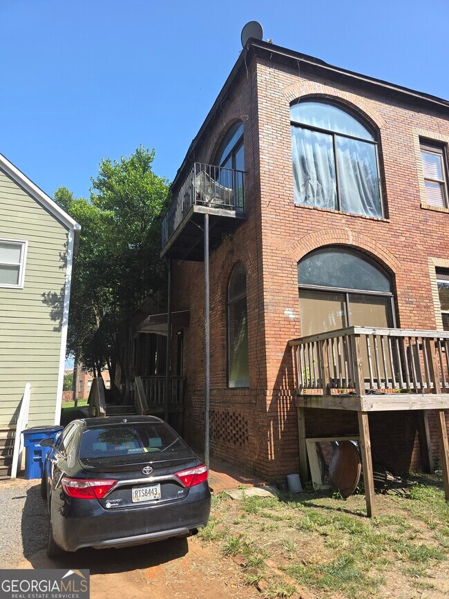 Building Photo - 293 Orange St