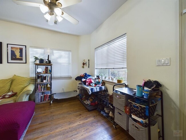 Building Photo - 2833 San Pedro St