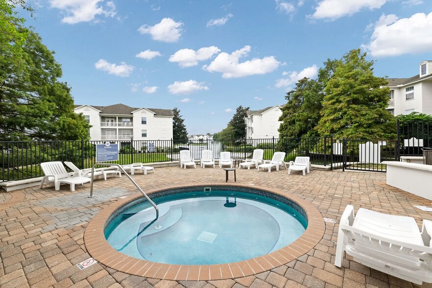 Building Photo - 12310 Seacrest Lane