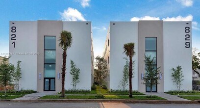 Building Photo - 821 SW 18th Ave