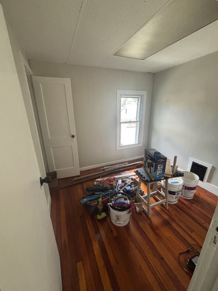 Building Photo - 203 Parsons Ave