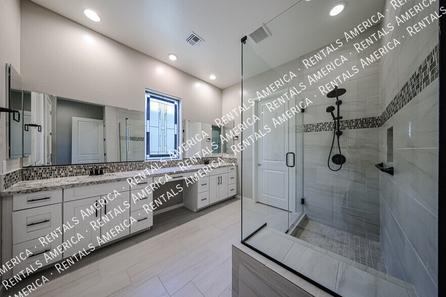 Building Photo - 42085 W Morning Glory Way