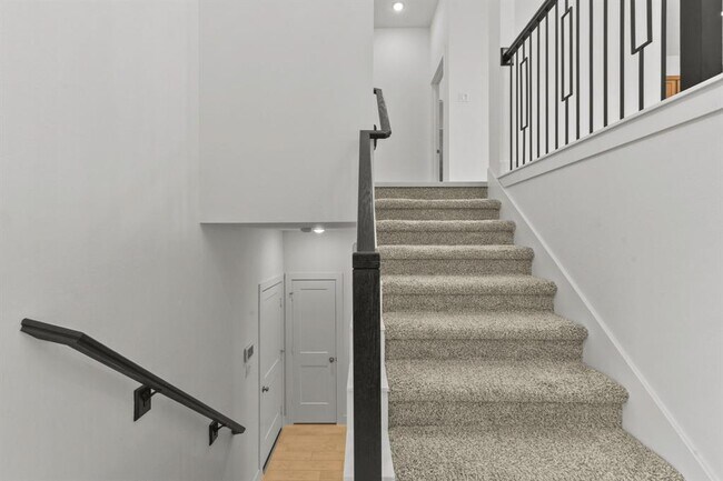 Building Photo - 21118 Garden Palm Dr