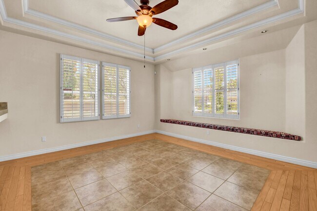 Building Photo - Single Story in Country Club Hills!