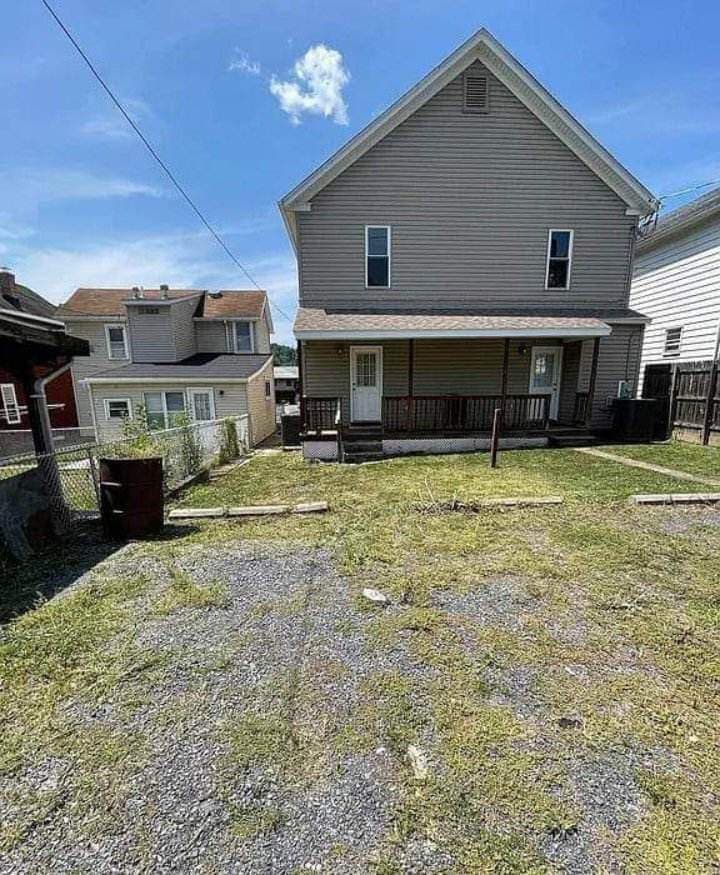 Private Parking - 108 Arch St