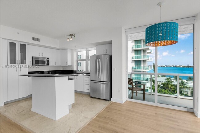 Building Photo - 7900 Harbor Island Dr