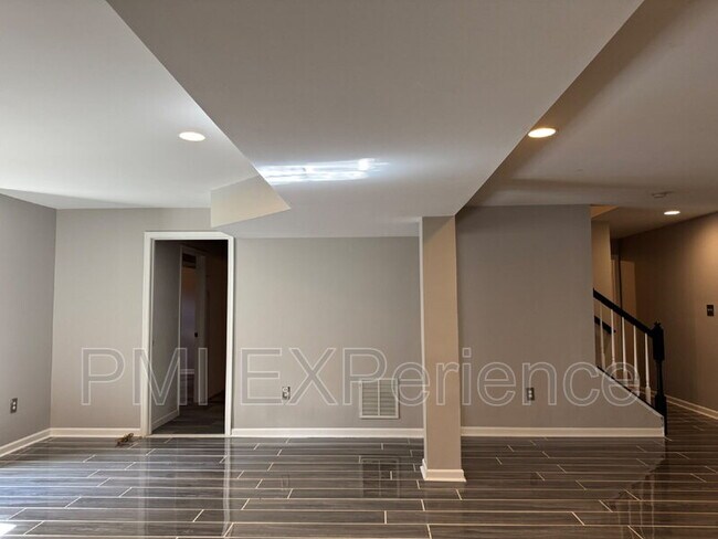 Building Photo - 3526 Halford St