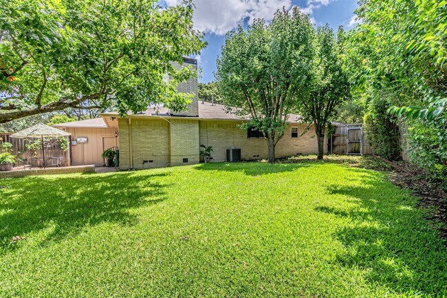 Building Photo - 9133 Villa Park Cir