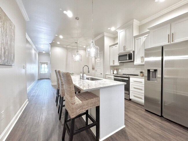 Building Photo - Elegant Townhouse in StoneLake Village – Stylish 3BR/2BA with Garage & Patio