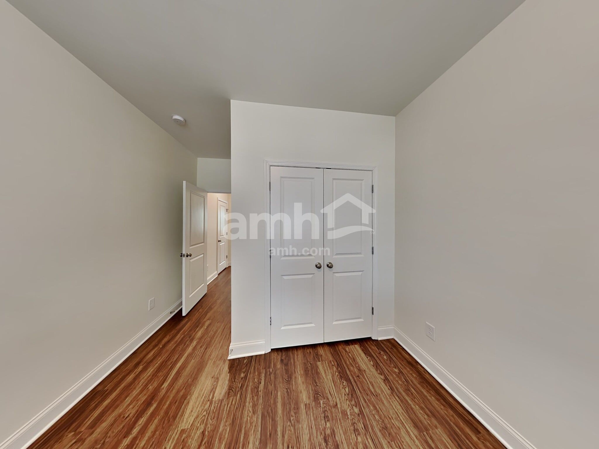 Building Photo - 542 Slew Dr
