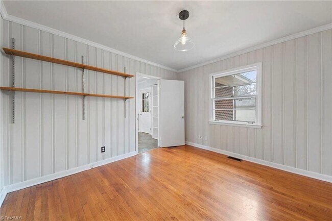 Building Photo - 2801 Wynnewood Dr