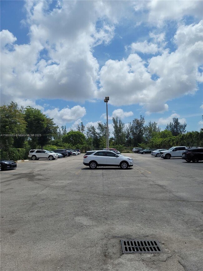Building Photo - 495 NW 72nd Ave