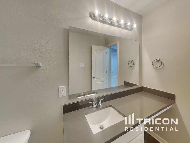 Building Photo - 1474 Matthew Allen Cir