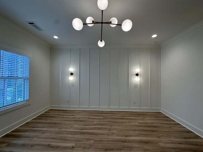 Building Photo - 4802 Moonview Ln