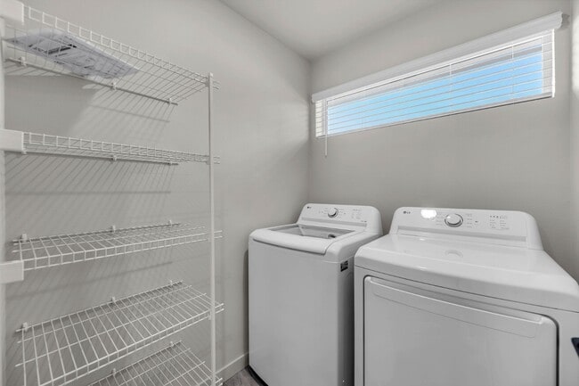 Building Photo - 9913 NE 46th Ct