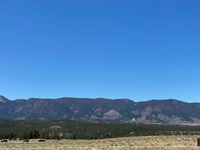 Building Photo - 14215 White Peak Dr