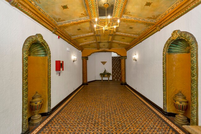 Building Photo - 1450 Golden Gate