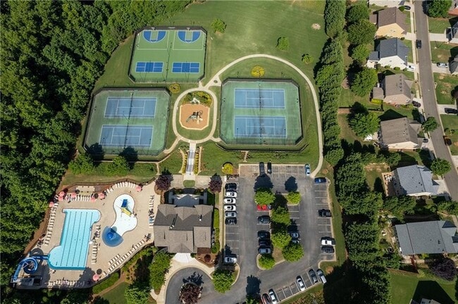 Building Photo - 5955 Weddington Dr