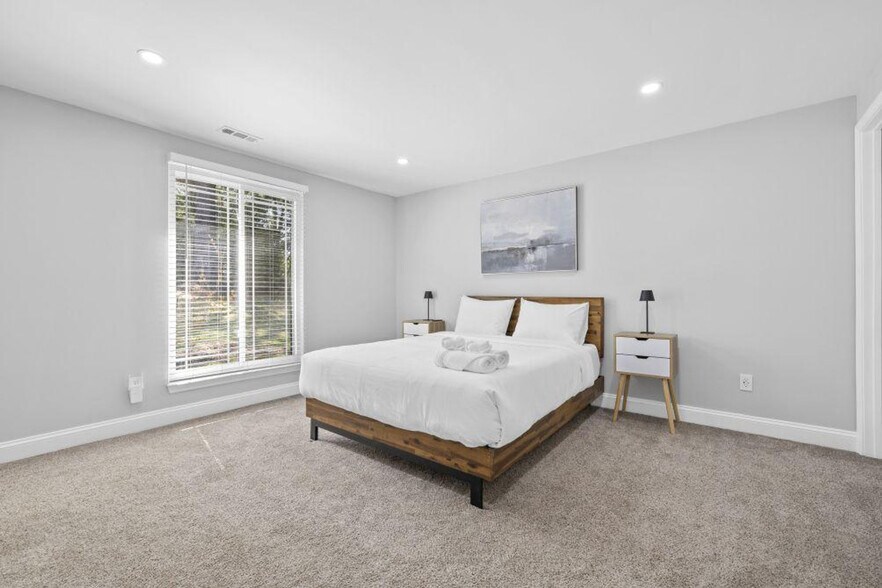 Building Photo - 7335 Quail Ridge Dr