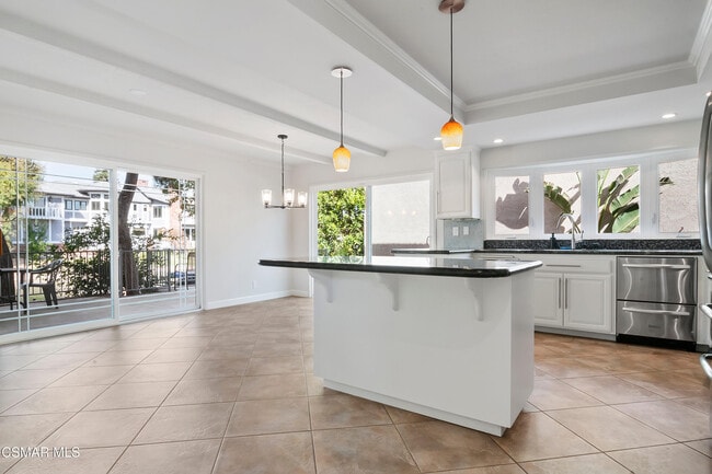 Building Photo - 1433 Eastwind Cir