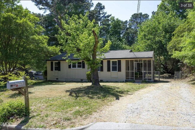 Building Photo - Charming Renovated Ranch – Turn-Key Ready in a Prime Raleigh Location
