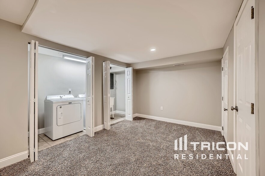 Building Photo - 610 N Branch Ct