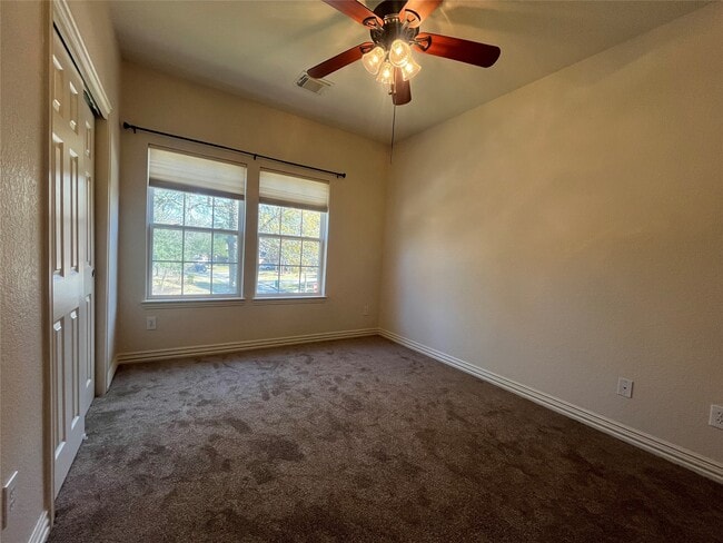 Building Photo - 66 Fulshear Ct