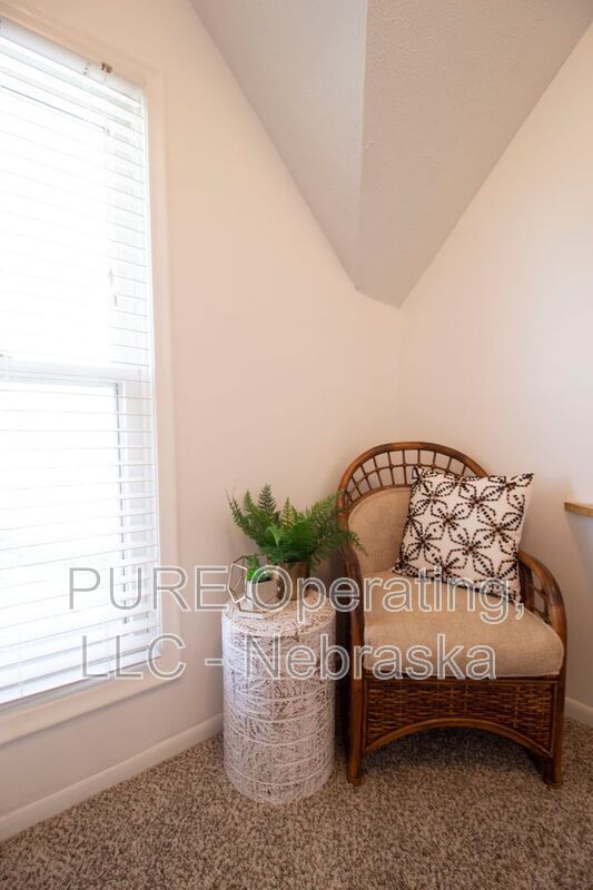 Building Photo - 1306 S 31st St