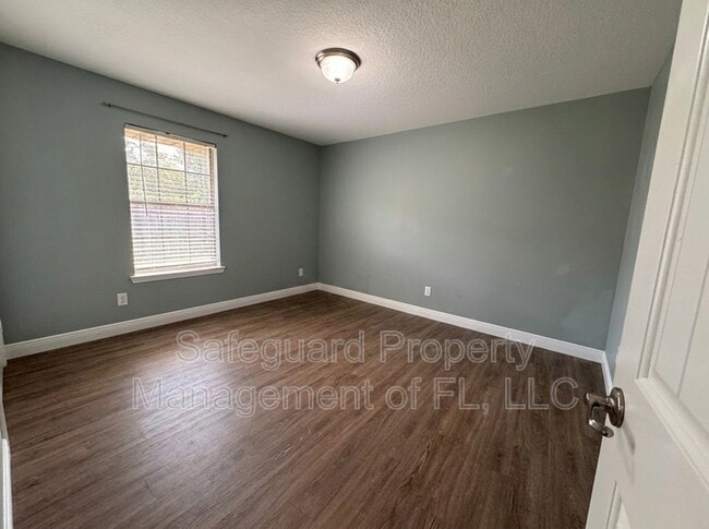 Building Photo - 9615 Laramie Dr