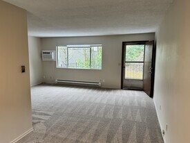 Building Photo - 15603 42nd Ave S