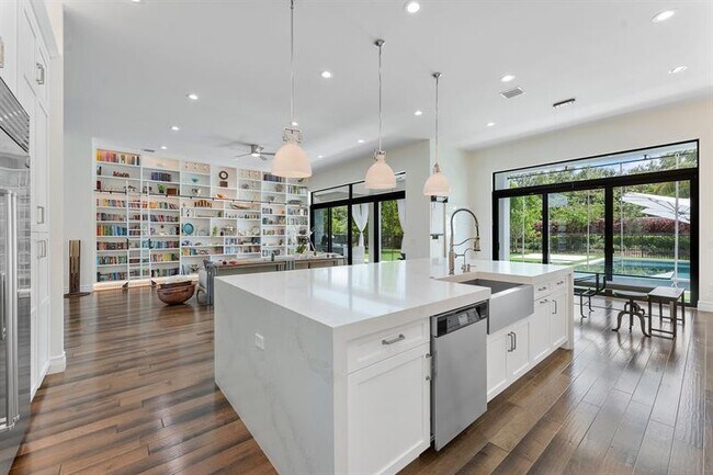 Building Photo - 9626 Vescovato Way