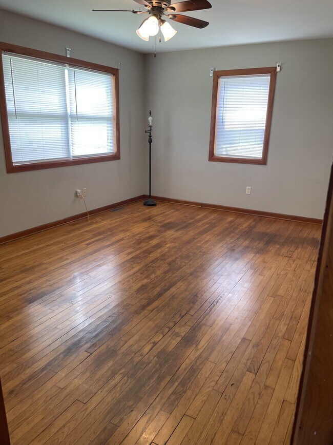 Building Photo - 14816 MO-124