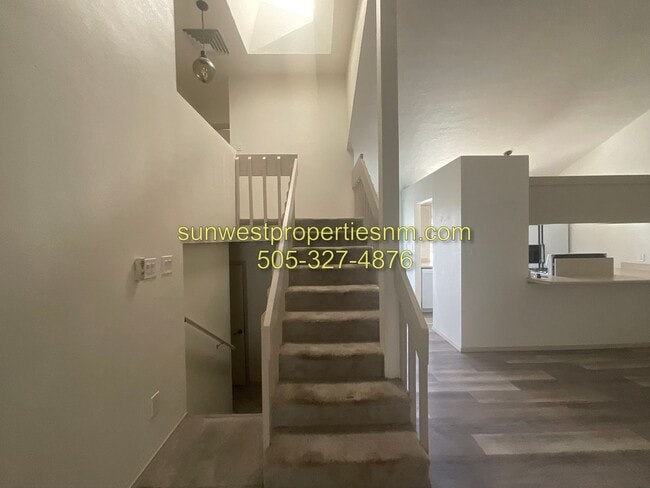 Building Photo - 4 Bedroom, 2 Bath Home