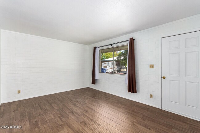 Building Photo - 1209 S Roosevelt St
